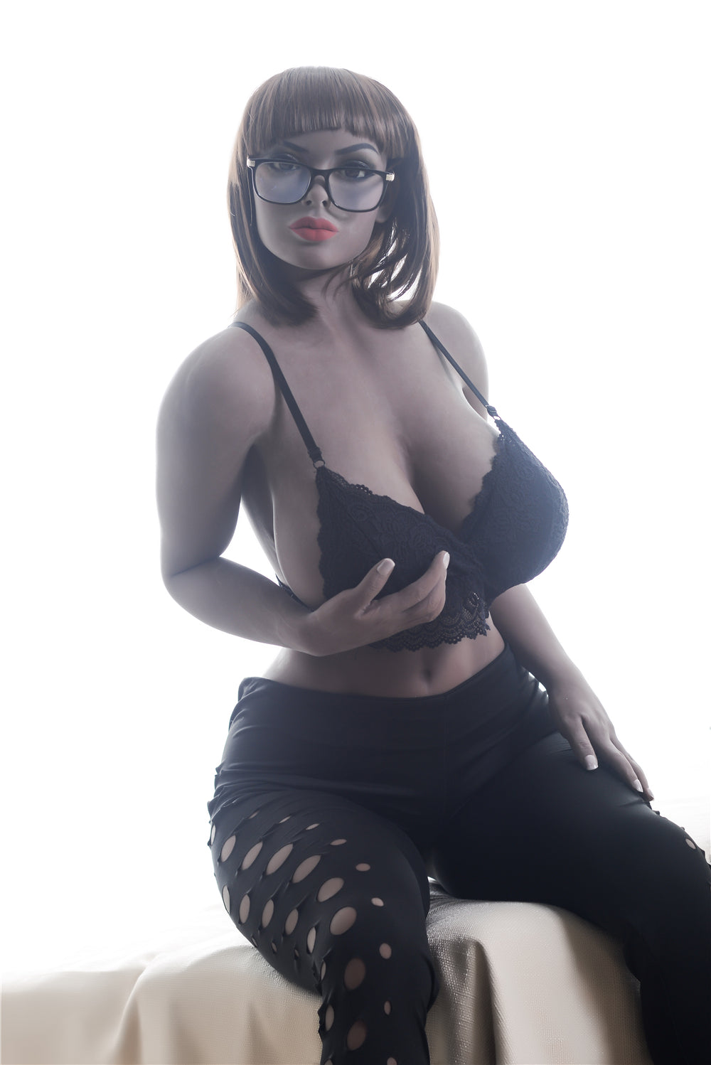 Danica: ตุ๊กตายาง Ebony